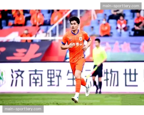 大连英博毕津浩自由身加盟 李昂从国安转会增强后防经验